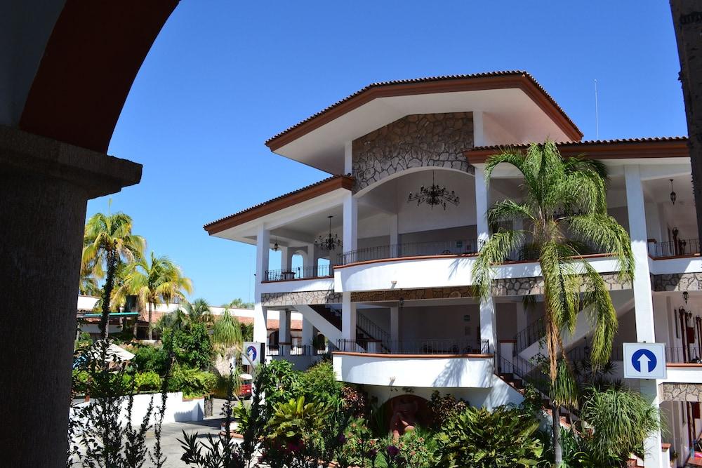 Maria Isabel Colima Hotel ภายนอก รูปภาพ
