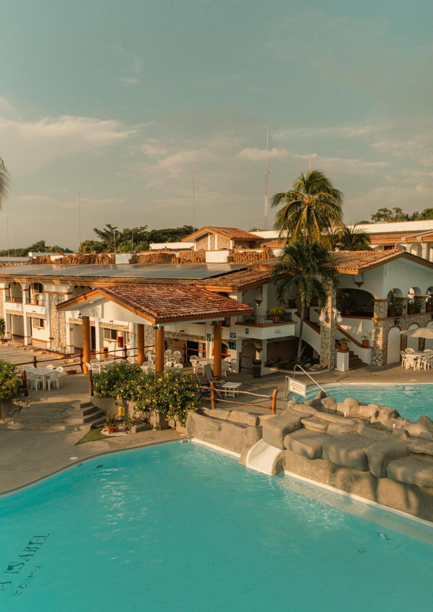 Maria Isabel Colima Hotel ภายนอก รูปภาพ